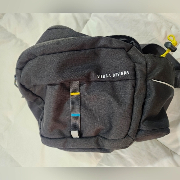 Sierra Designs Quarry Woods 5L Waist Pack In Black - Picture 1 of 7